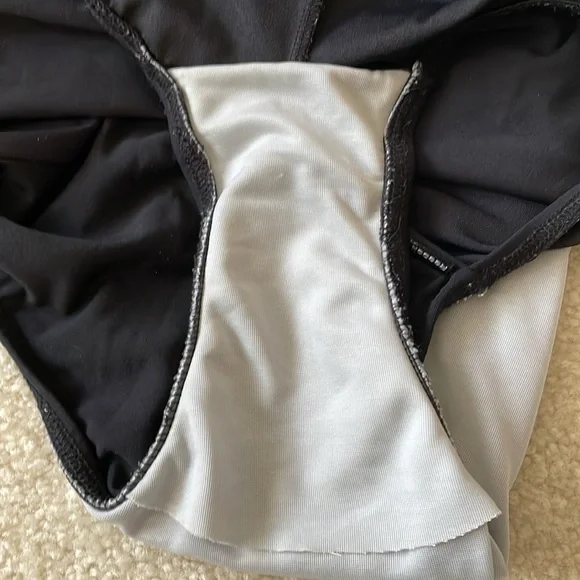 Reebok Women’s One Piece Swimsuit Square Neck Green Ombré Geometric Pattern - Picture 8 of 10